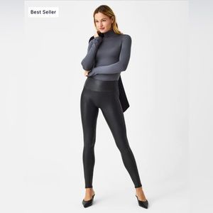 New NWT Spanx Faux Leather leggings $98 size Medium Petite